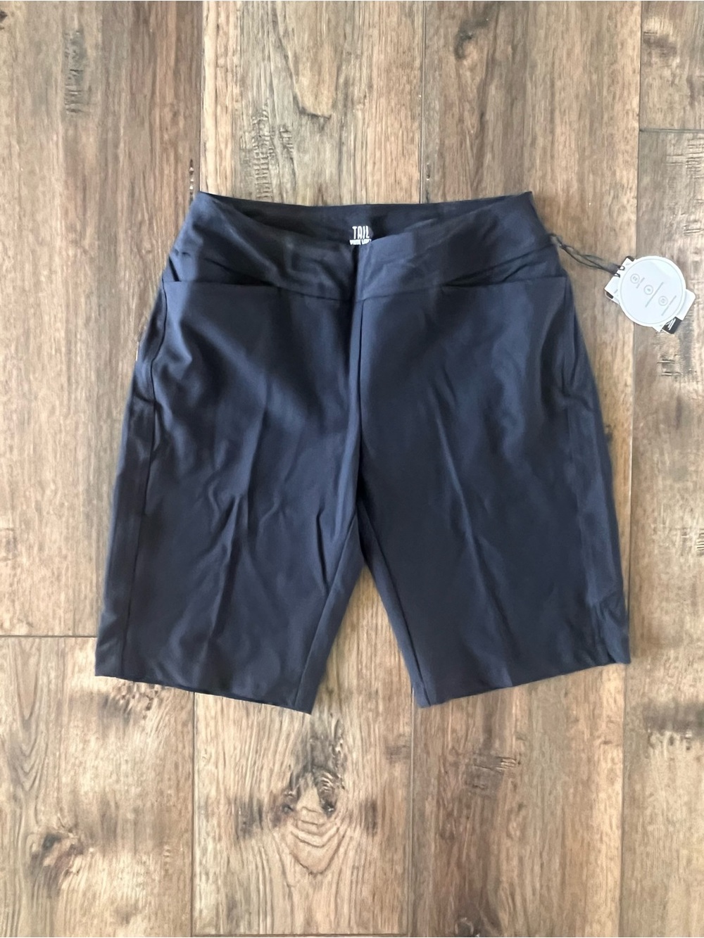 Tail White Label Women's High-Waist Black Golf 11” Athletic Shorts Size 8